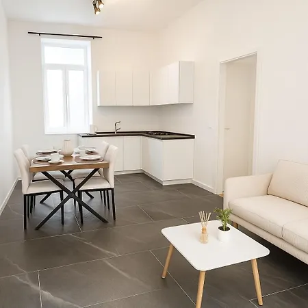 Industrial-style Am Isartor Lägenhet *